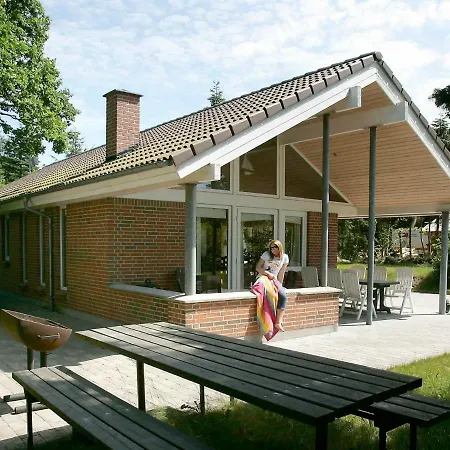 בית נופש Four-bedroom Holiday In Hadsund 6 *